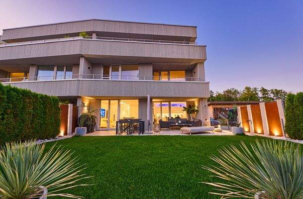 Das Anwesen am Abend