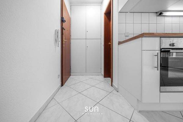 Eingang mit Einbauschrank