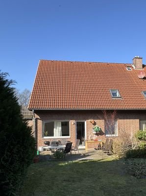 Terrasse der Wohnung EG (rechts)