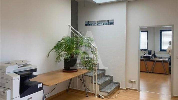 Büro-/ Sozialfläche