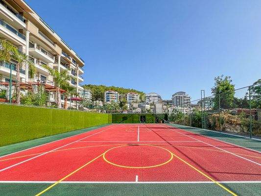 Sea-View Real Estate in Complex with Amenities in Kargıcak Alanya