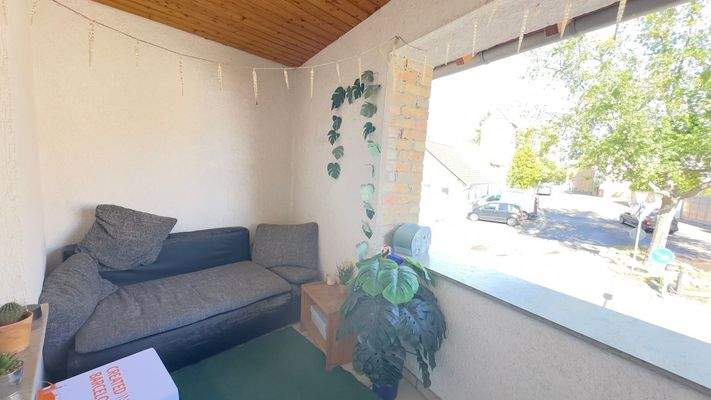 Mietwohnung 1, Loggia