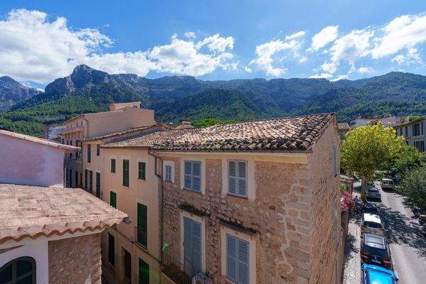Herrenhaus mit Innenhof zu verkaufen in Soller, Mallorca