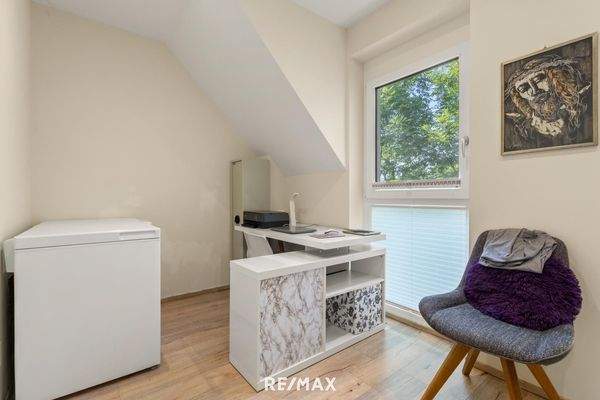 Gästezimmer Büro DG (2)