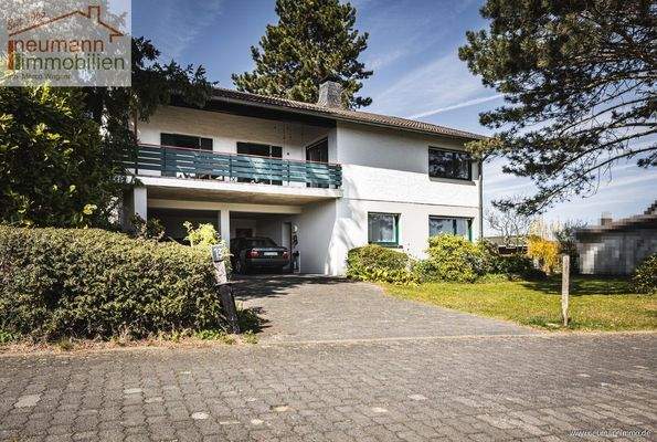 Rückansicht, von Straße