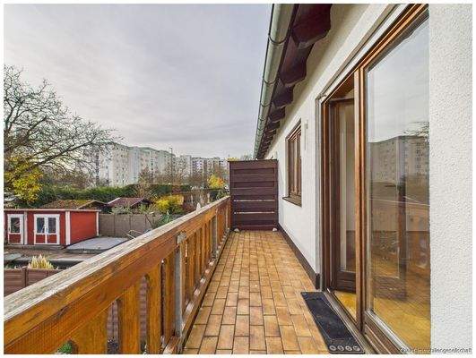 Südbalkon im Schlafzimmer 1