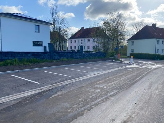 Der neue Parkplatz am Baufeld