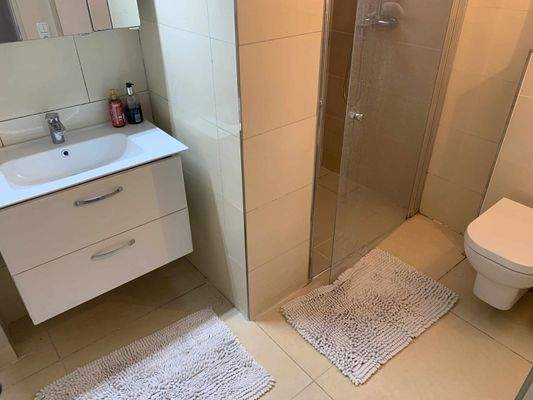 9137KC-10 modernes Duschbad