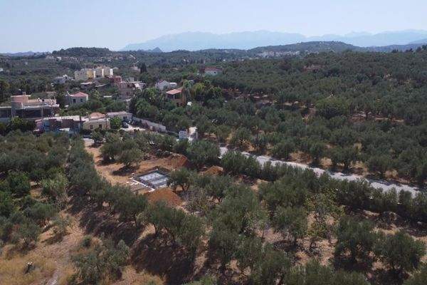 Kreta, Maleme: Villa in mediterraner Anlage mit Olivenhain und Meerblick zu verkaufen