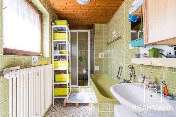 Badezimmer mit Fenster EG