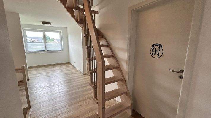 Flur mit offenem Zimmer im OG