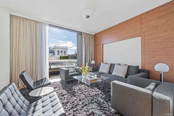 2025-09-15-S01408-Schottenring 22, 1010 Wien-007