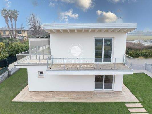 Vista facciata principale.jpg