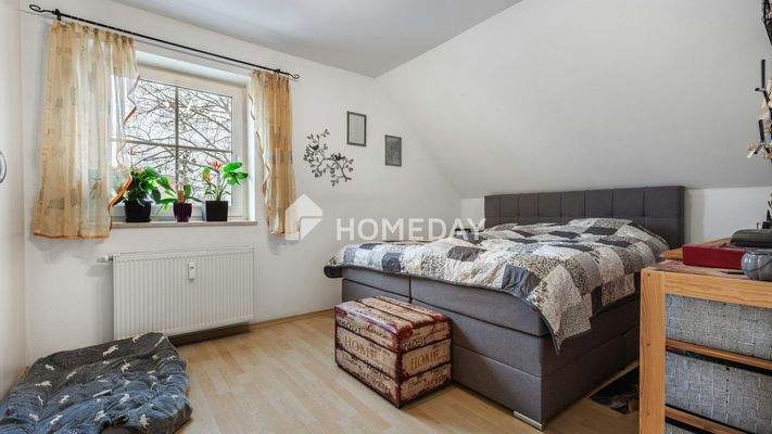 1. OG Schlafzimmer 1