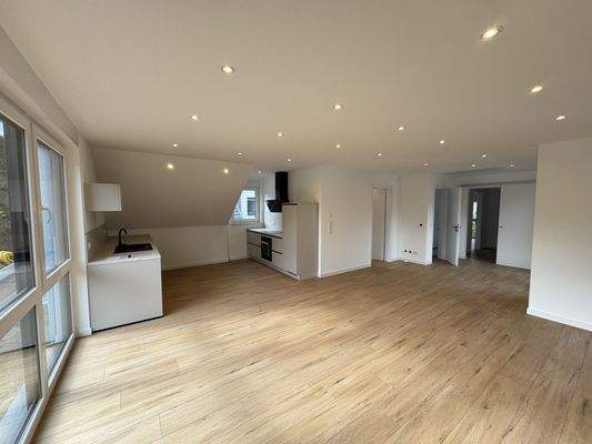 offener Wohn- und Essbereich