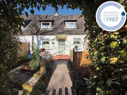 Blick durch das  Gartentor