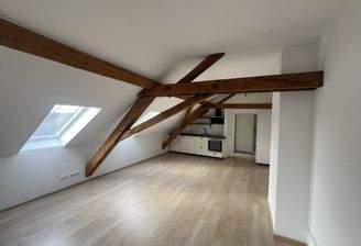 Wohnbereich und Küche