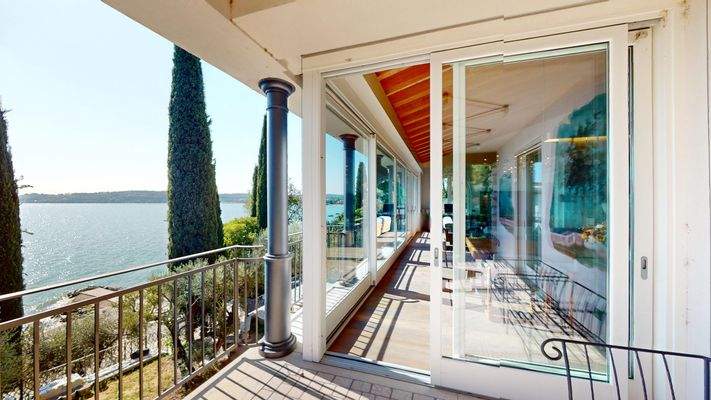 NA-072-17-Villa-di-lusso-vista-lago-a-Padenghe-del