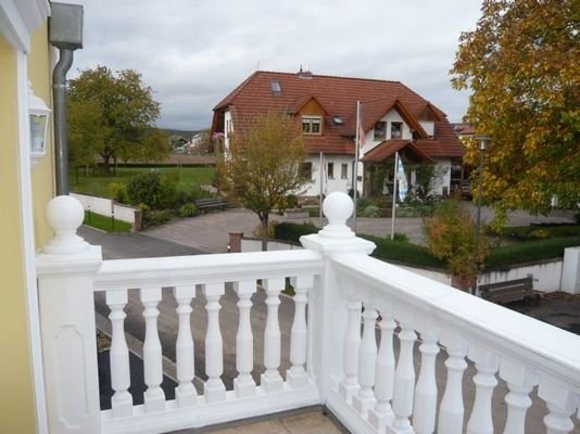 großer Balkon