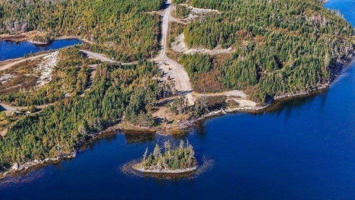 Luftbild Blick auf Lot 9 und Insel