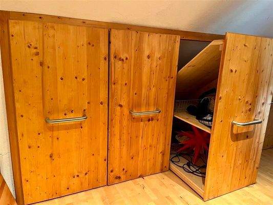 Dachschrägenschrank