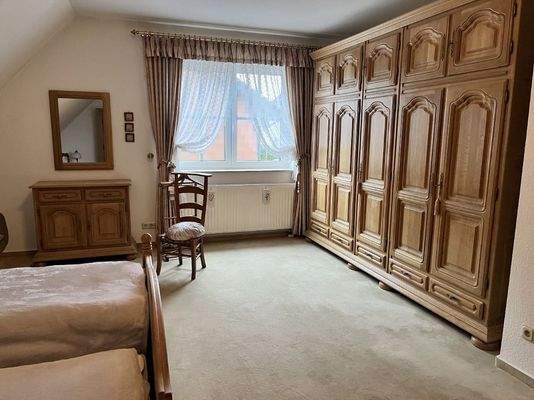 Schlafzimmer 1.OG 3