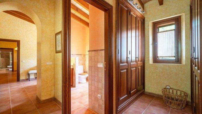 Haus zum Verkauf in erster Meereslinie von Cala Deyá, Mallorca