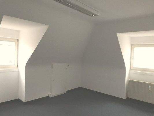 Büro-/Praxisflächen DG