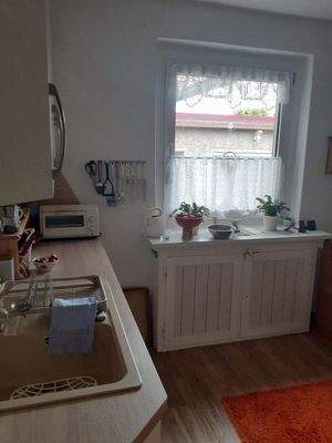 Küche mit Fester zum Hof.jpg