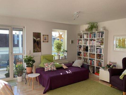 Wohnzimmer mit Schlafecke und Zugang zum...