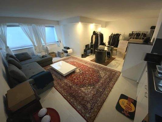 Offener Wohnbereich mit Küche ELW