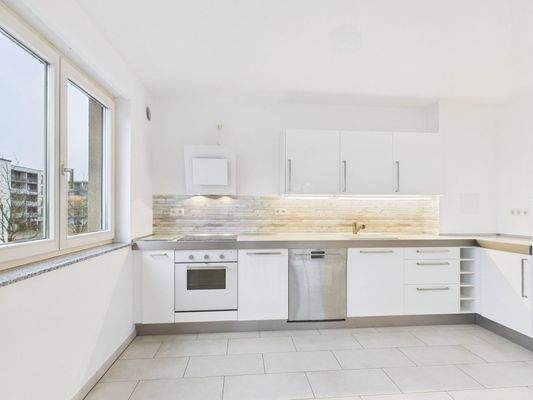 Voll ausgestattete Einbauküche