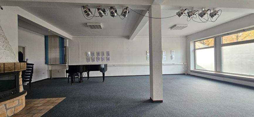 Konzertsaal-Ladenlokal-Ausstellung