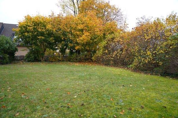 großzügiges Grundstück