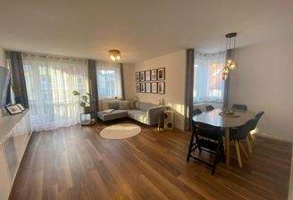 Helles Wohnzimmer.jpg