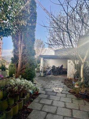 Das Fahrrad wohnt im Hof...