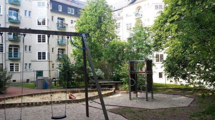Innenhof mit Spielplatz