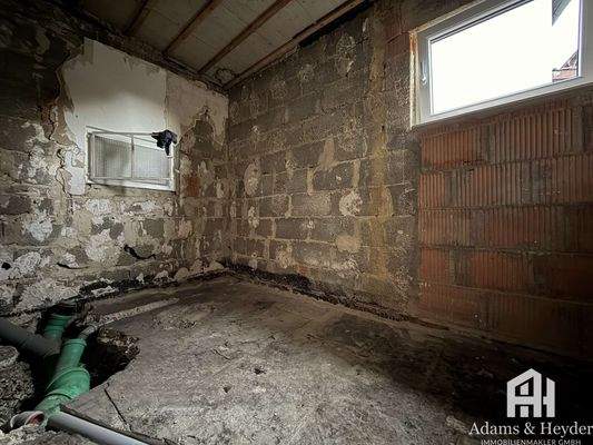 Badezimmer, GG, Leitungen vorbereitet