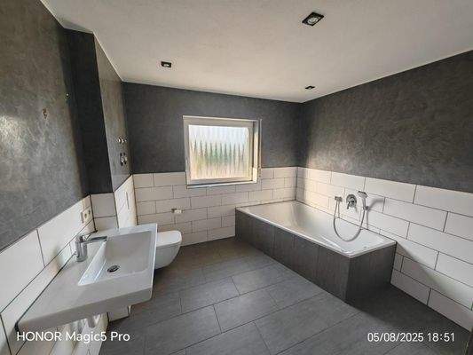 Bad Dachgeschoß 1.jpg