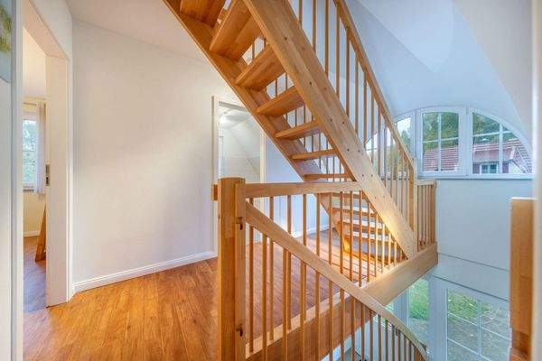 Flurbereich OG mit traditioneller Fledermausgaube