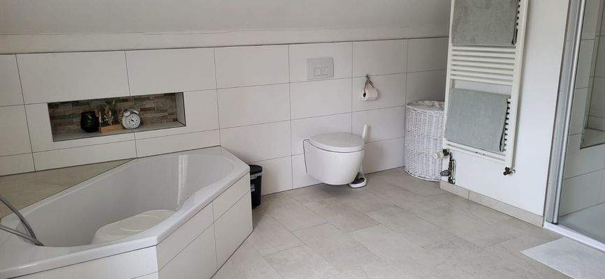 02_IMG-20251006-WA0018