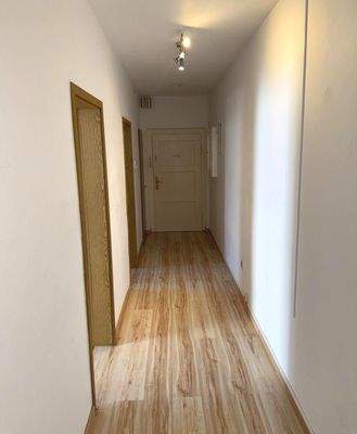 Diele mit Wohnungseingang