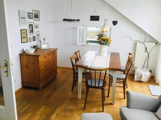 Essbereich im Wohnzimmer