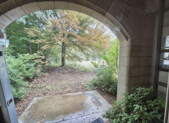 Warteraum Aufgang Bahnhsteige