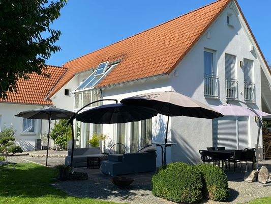 Haus Aussenanlage.JPG