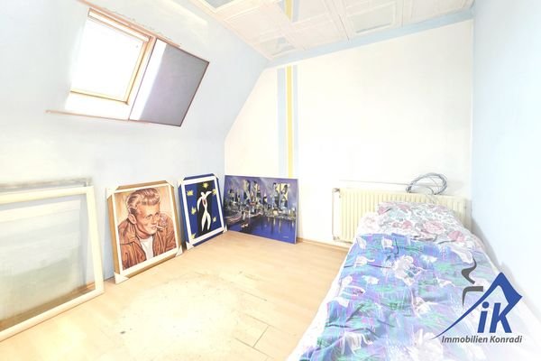 Schlafzimmer DG