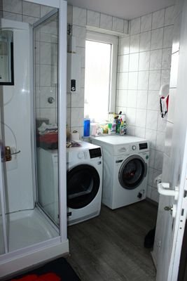 Bad mit Platz für Wama und Trockner