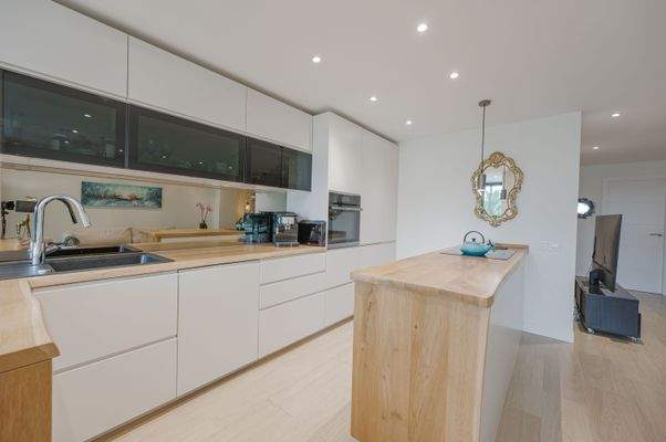 Kitchen Apartamentos de Mar Puerto Portals