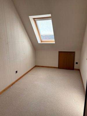 Arbeits-/ Gästezimmer im OG