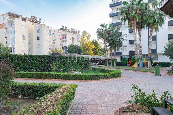 5-Bedroom Duplex Apartment with Shared Pool in Antalya Lara